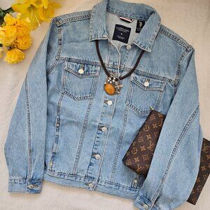 U.S. Polo Assn Light Wash Denim Jacket Classic Fit Size M NWOT